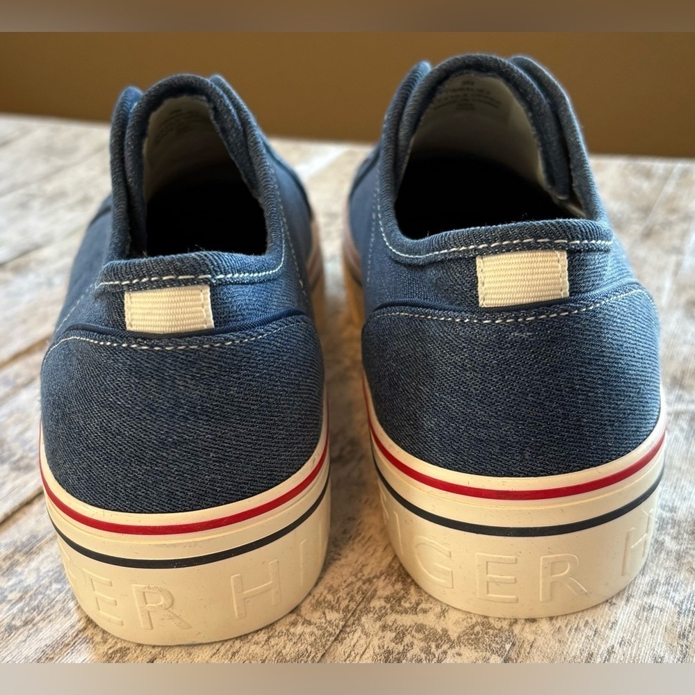 NEW w/o Tags Tommy Hilfiger Balie Slip-On Sneaker in Denim Blue Red White Size 9 - Picture 6 of 12